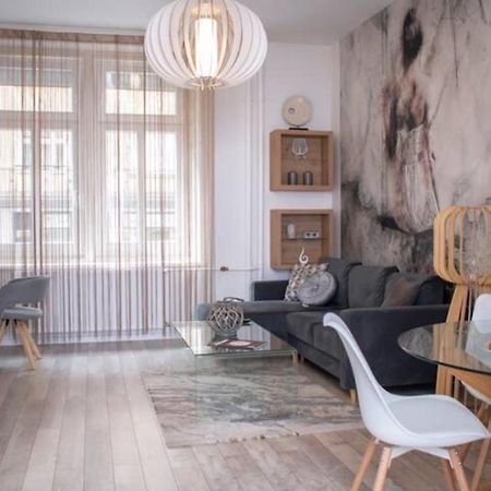 Elegant Stylish Modern Downtown Home Next 2 Danube Boedapest Buitenkant foto