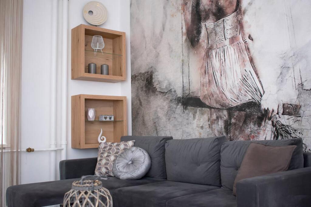 Elegant Stylish Modern Downtown Home Next 2 Danube Boedapest Buitenkant foto